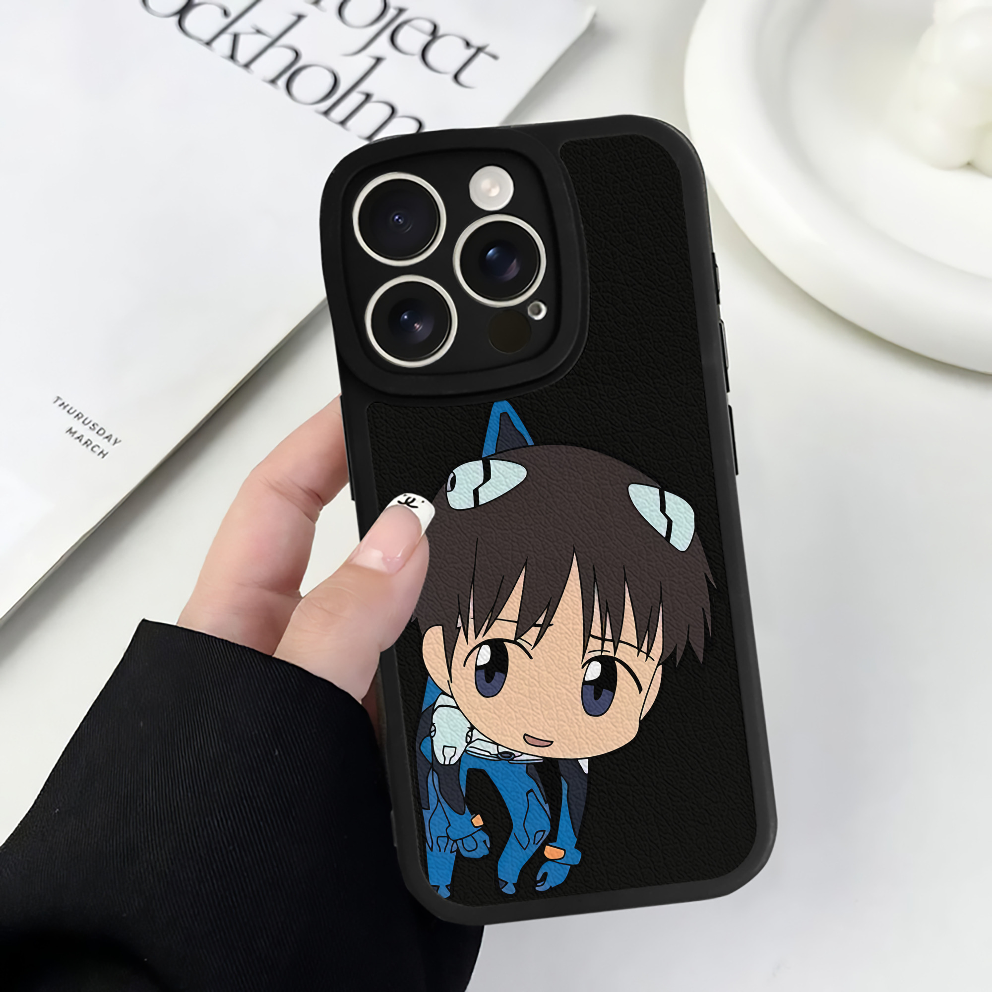 （画像用） EVA 新世紀エヴァンゲリオン 【iPhone 16シリーズ対応】シリコンスマホケース（レザー調） 材質：シリコン